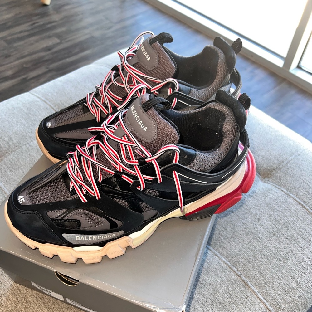 Balenciaga track sneakers size 45 with dust bag, receipt and 2 shoe strings